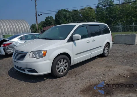 2015 Chrysler Town & Country Touring z USA, uszkodzony, nr VIN 2C4RC1BG1FR726821